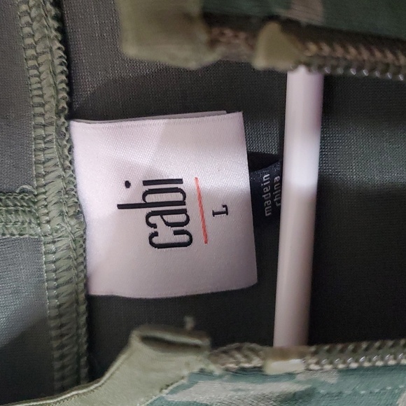 Cabi Camo Marathon Jacket Size Large Oversized Hood Thumbholes Like New - Picture 5 of 12